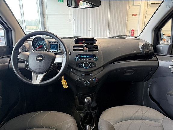 Chevrolet Spark 10 of 15
