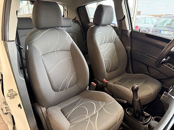 Chevrolet Spark 12 of 15