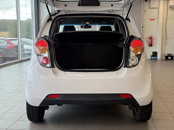 Chevrolet Spark 15 of 15