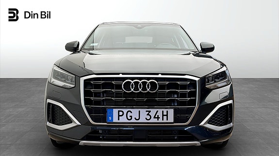 Audi Q2 4 of 12