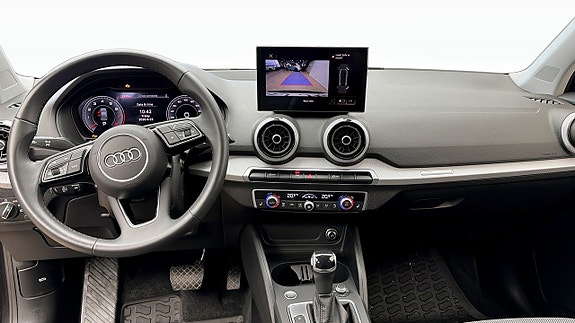Audi Q2 10 of 12