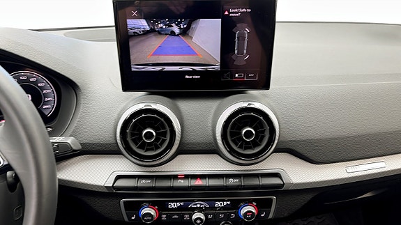 Audi Q2 9 of 12