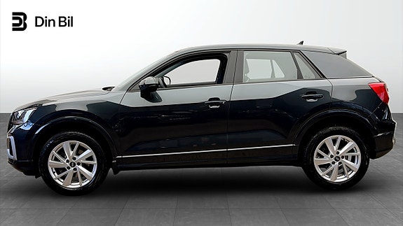 Audi Q2 2 of 12