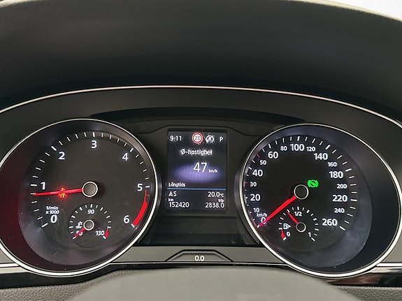 Volkswagen Passat 15 of 30