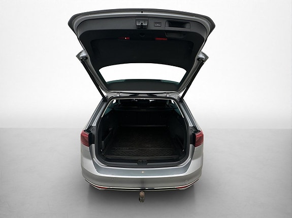 Volkswagen Passat 29 of 30