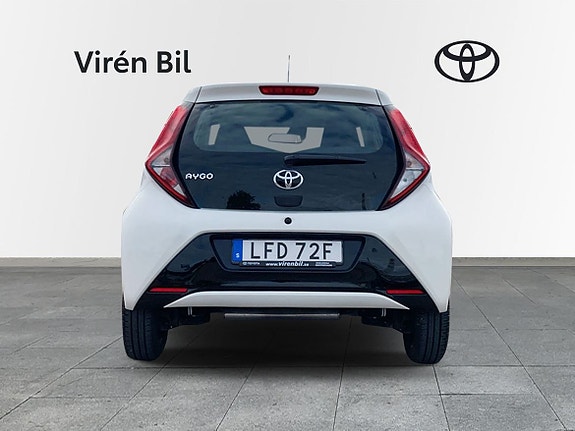 Toyota Aygo 5 of 11