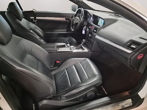 Mercedes-Benz E350 11 of 18