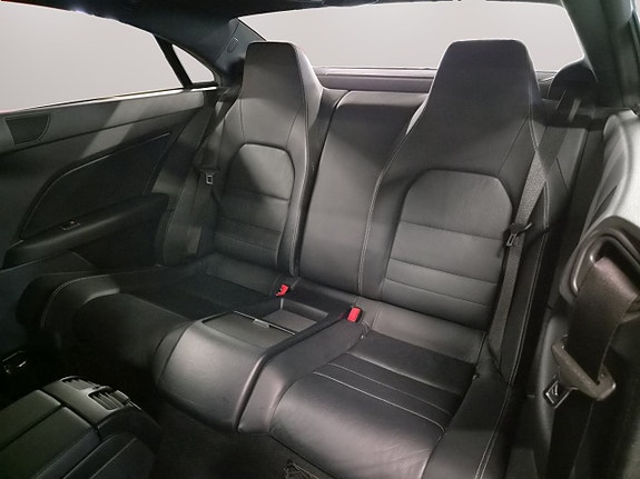 Mercedes-Benz E350 12 of 18