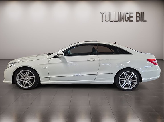 Mercedes-Benz E350 2 of 18