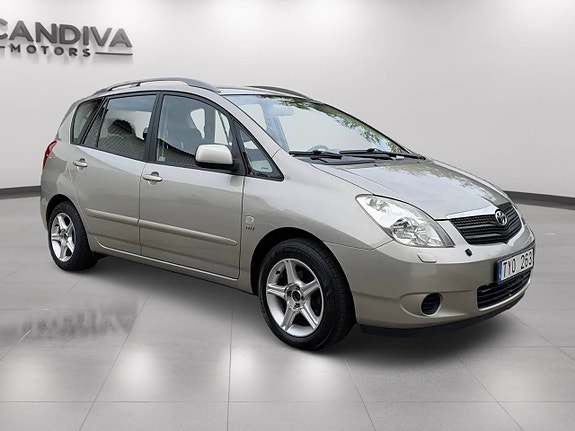 Toyota Corolla Verso 4 of 25