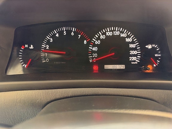 Toyota Corolla Verso 18 of 25