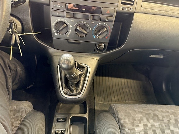 Toyota Corolla Verso 20 of 25