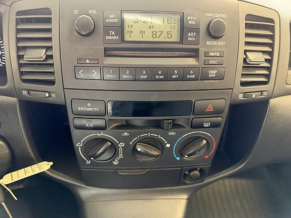 Toyota Corolla Verso 19 of 25