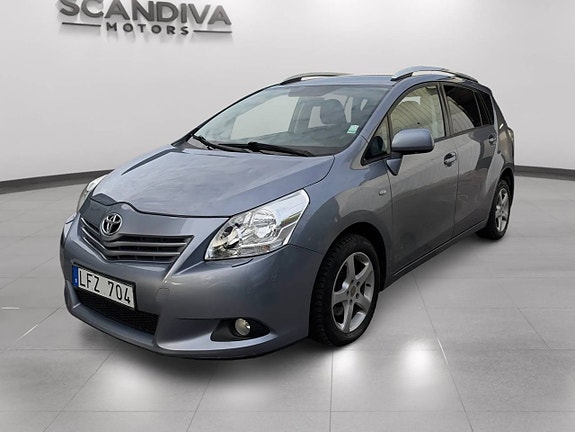 Toyota Verso 2 of 27