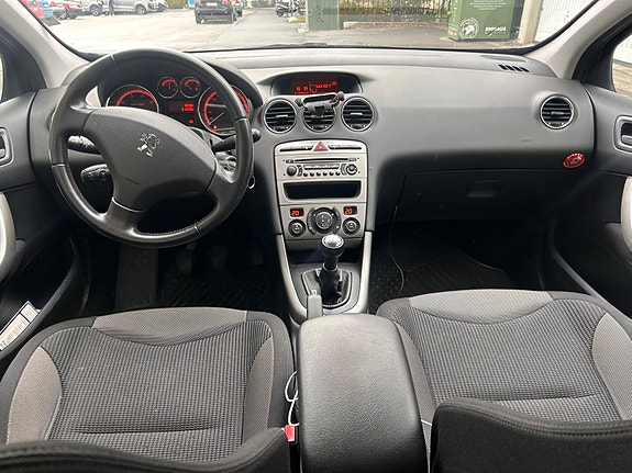 Peugeot 308 7 of 10