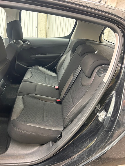 Peugeot 308 9 of 10