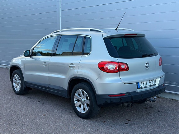 Volkswagen Tiguan 5 of 14