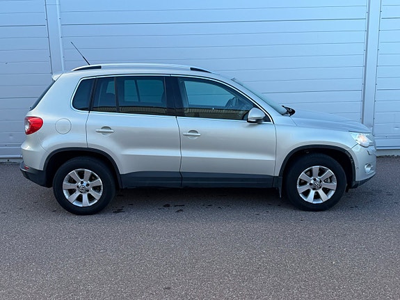 Volkswagen Tiguan 8 of 14