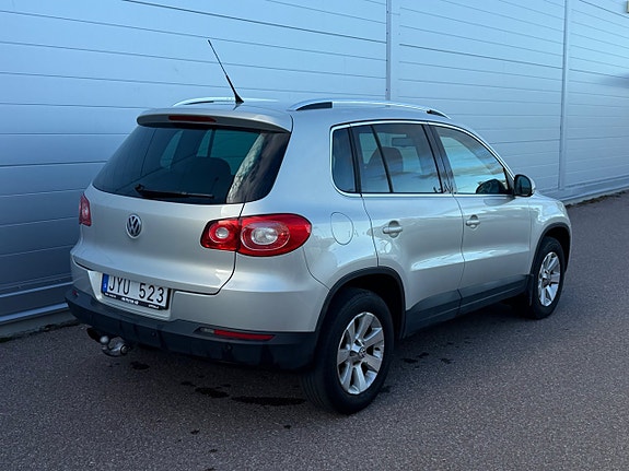 Volkswagen Tiguan 9 of 14
