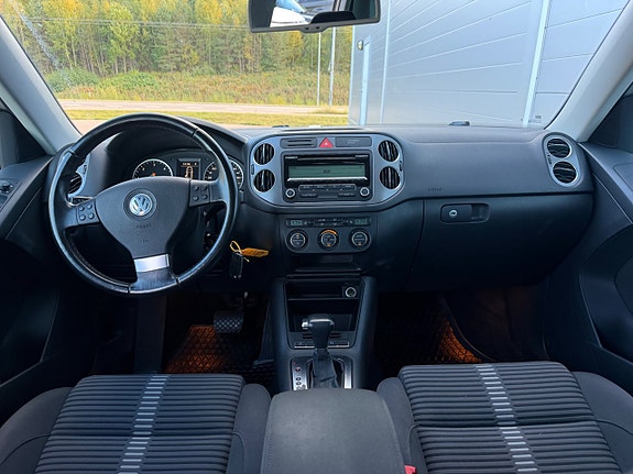 Volkswagen Tiguan 12 of 14
