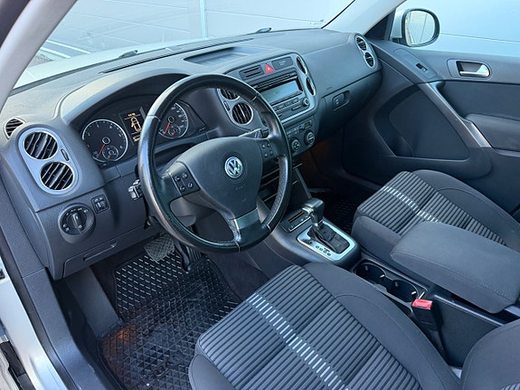 Volkswagen Tiguan 10 of 14