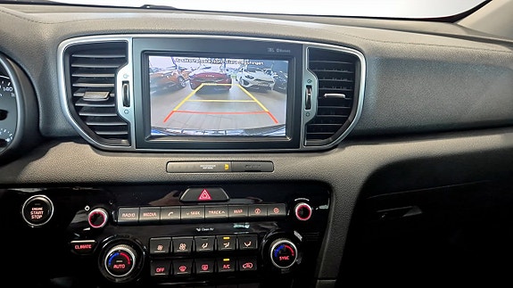Kia Sportage 10 of 12