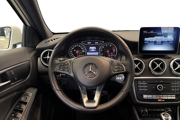 Mercedes-Benz A180 12 of 20