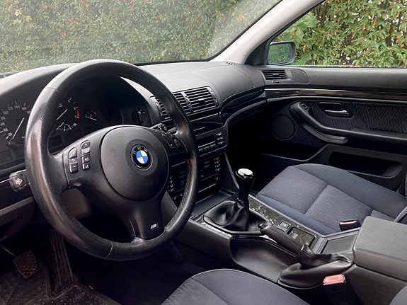 BMW 520i 6 of 6