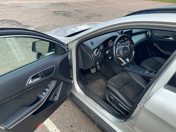 Mercedes-Benz GLA220 d 5 of 19