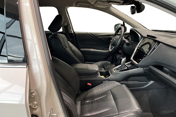 Subaru Outback 14 of 30