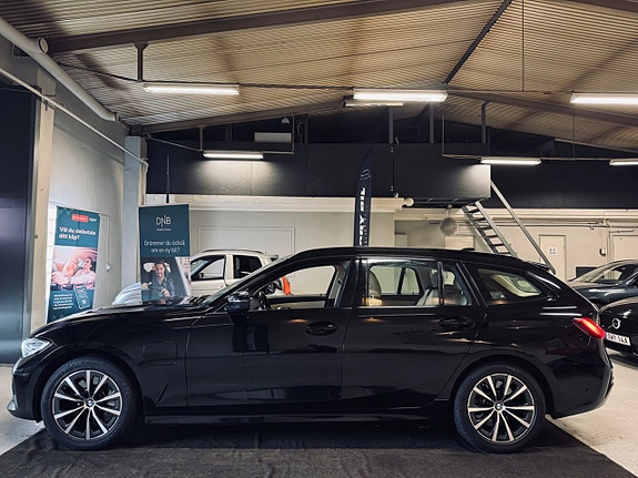 BMW 330e 6 of 30