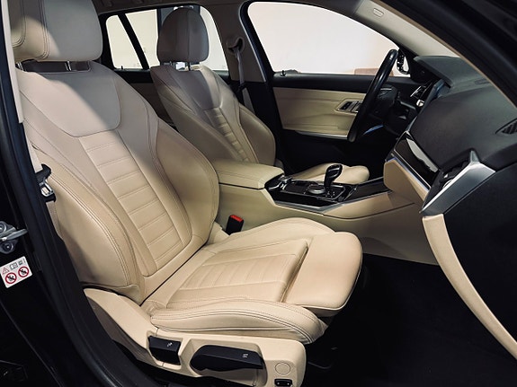 BMW 330e 10 of 30