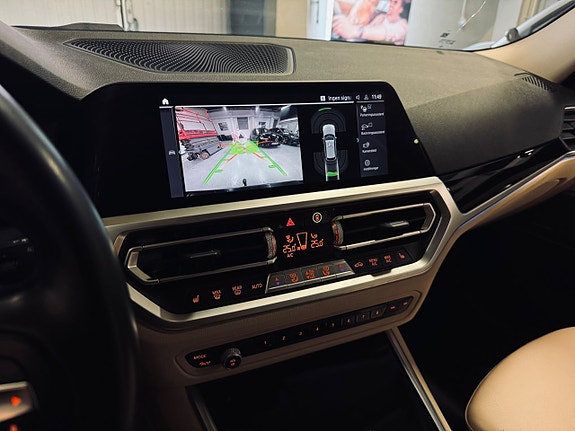 BMW 330e 27 of 30
