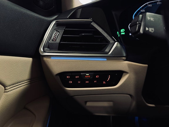 BMW 330e 22 of 30
