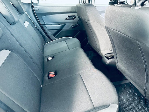 Dacia Duster 13 of 13