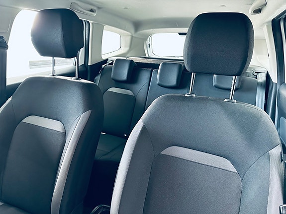 Dacia Duster 10 of 13