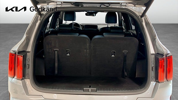 Kia Sorento 12 of 12