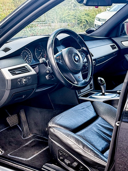BMW 525d 8 of 13