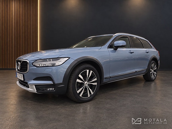 Volvo V90 Cross Country 6 of 14