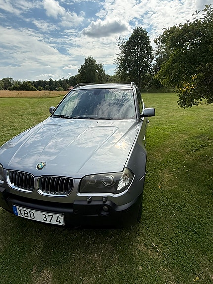 BMW X3 3 of 5