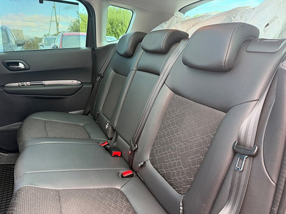Peugeot 3008 13 of 25