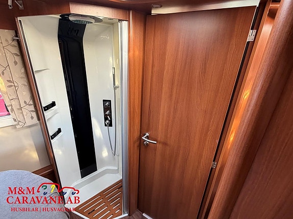 Carthago CHIC E-LINE I 51 Queenbed/Hydr.stödben/AC 13 of 15