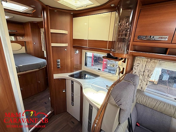 Carthago CHIC E-LINE I 51 Queenbed/Hydr.stödben/AC 10 of 15