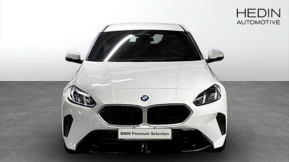 BMW 120 8 of 9