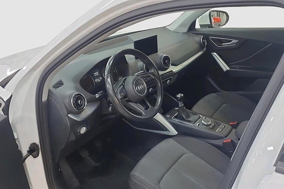 Audi Q2 7 of 11