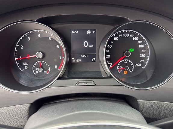 Volkswagen Golf Sportsvan 16 of 19