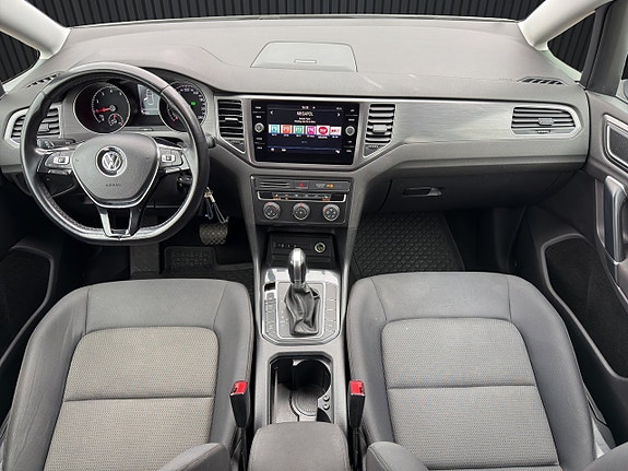 Volkswagen Golf Sportsvan 11 of 19