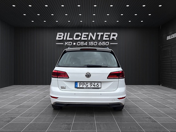 Volkswagen Golf Sportsvan 8 of 19
