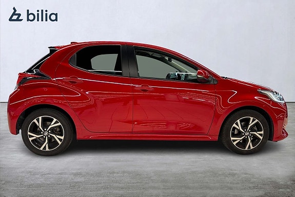 Toyota Yaris 18 of 21