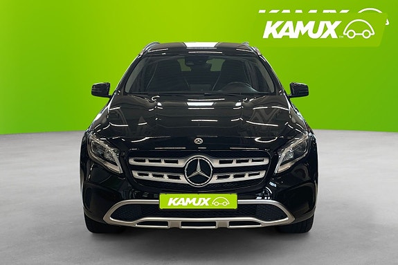 Mercedes-Benz GLA200 6 of 22
